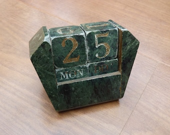 Vintage Green Marble Perpetual Calendar Natural Stone Blocks Desk Calendar