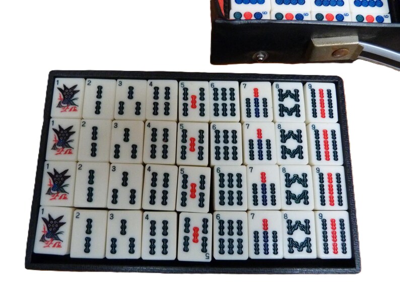 Ensemble de mahjong vintage 144 ou 152 carreaux avec jokers, pièces complètes en bambou, bâtons de score et dés, option scellée vintage portable des années 1970 image 3