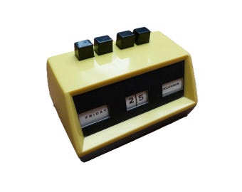 Vintage Retro Perpetual Desk Calendar Funky Yellow Plastic 1970s Mid Century Modern