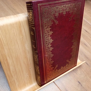 Tolkien The Hobbit Hardback 1978 First Edition Vintage Book in Faux Leather Binding classic fantasy fiction