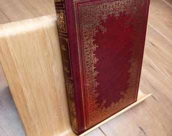 Tolkien The Hobbit Hardback 1978 First Edition Vintage Book in Faux Leather Binding classic fantasy fiction