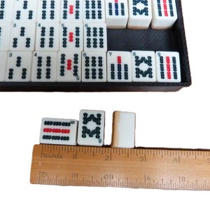 Ensemble de mahjong vintage 144 ou 152 carreaux avec jokers, pièces complètes en bambou, bâtons de score et dés, option scellée vintage portable des années 1970 image 8