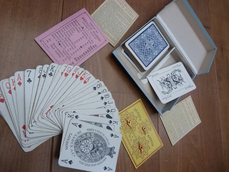 Vintage Bezique Game by Boots Complete With 64 Wide Playing Cards 2 ...