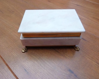 Vintage Marble Trinket Box White Figured Onyx Marble Hinged 4 1/2 Inch Stone Jewellery Box on Lion Claw Feet