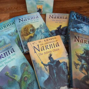 The Complete Chronicles of Narnia Collection Slipcase containing Seven Hardback Illustrated books CS Lewis 7 Book box set image 4