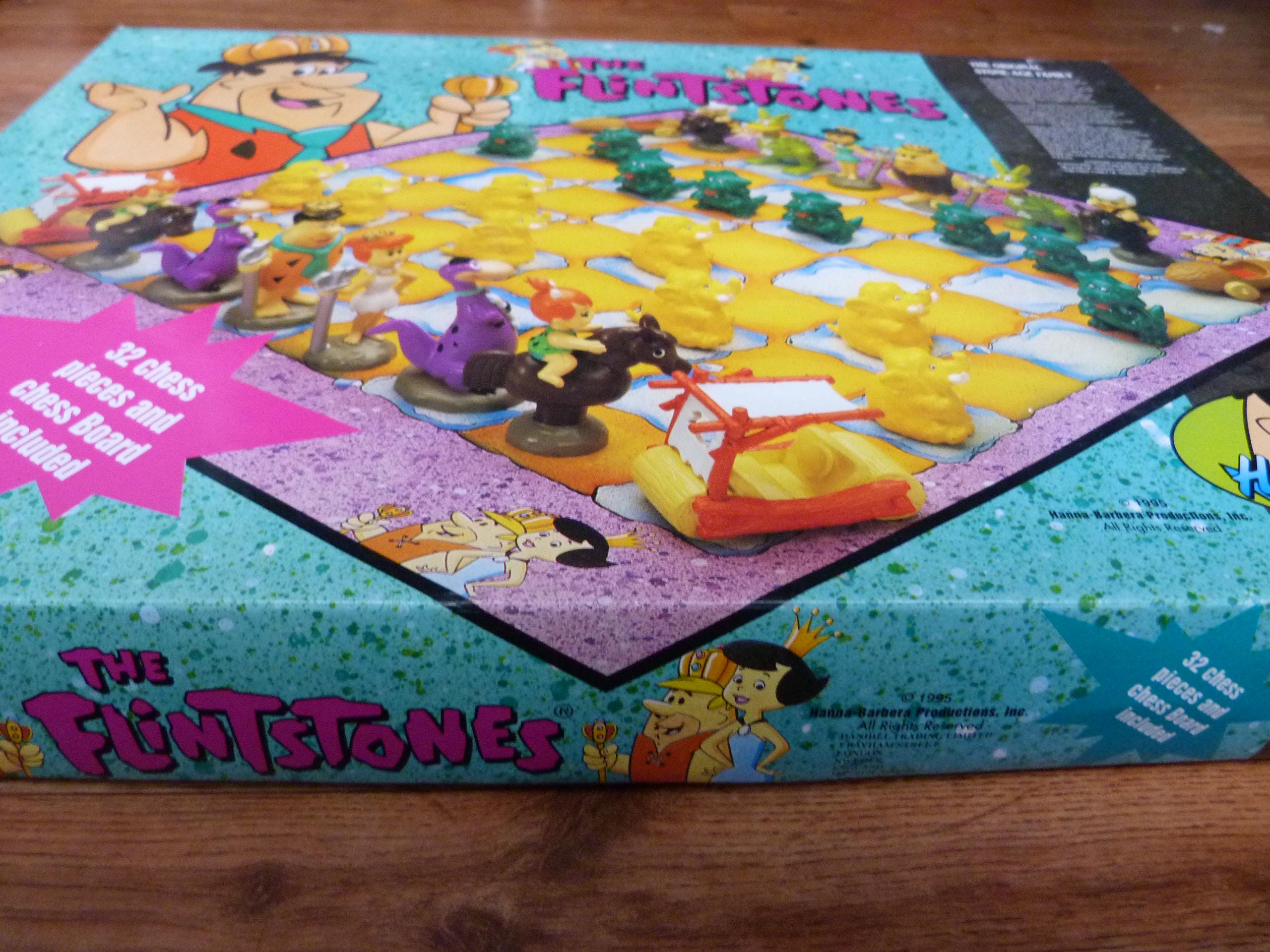 フリントストーン　チェス　レトロゲーム Vintage Flintstones 3D Chess Set With Folding Board Complete With