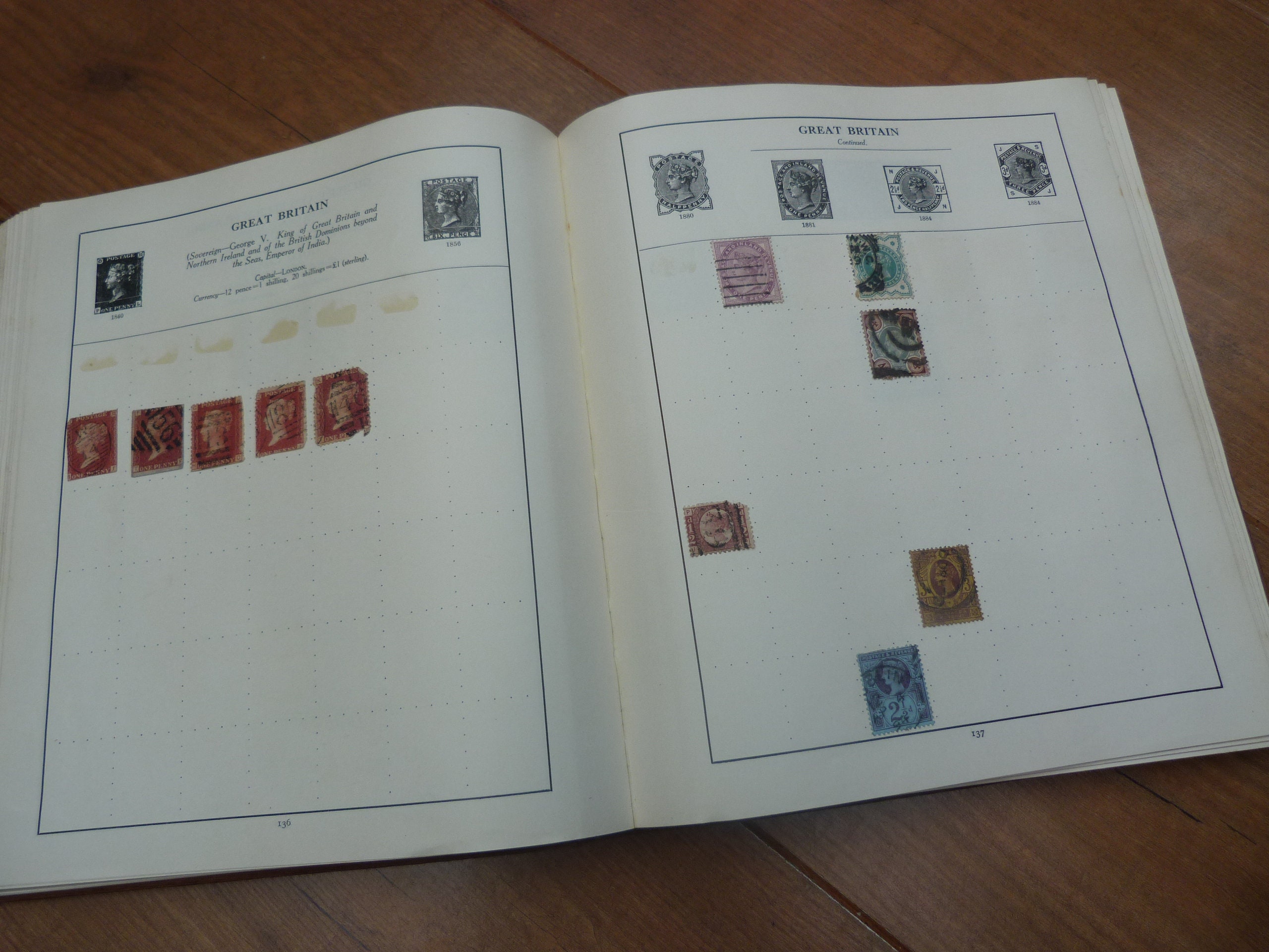 Stamp Collection Kit/Album, w/ 10 Pages, Holds 150-300 Stamps (No Stamps) 
