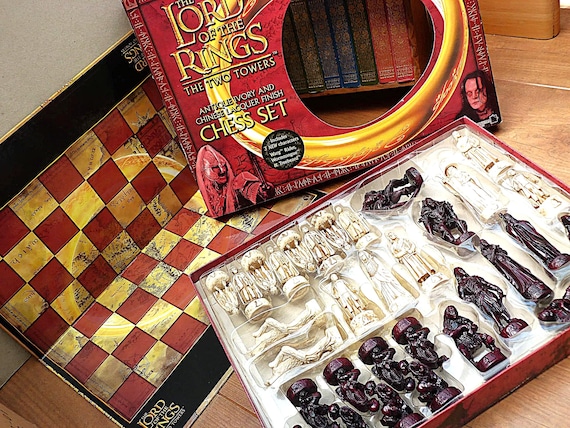 Vintage Lord of the Rings Chess Set With Folding Board Complete