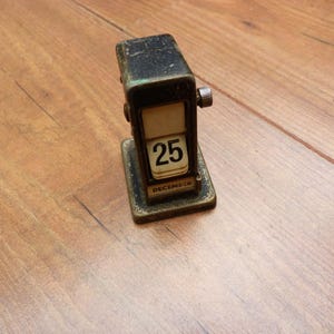 Vintage 1930s Perpetual Desk Calendar. Early 20th Century Small Metal Flip Calendar