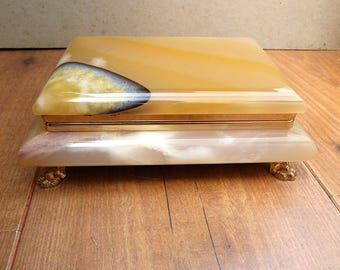 Vintage Figured Onyx Trinket Box with Lion Claw Feet – Hinged 1.45kg 7 Inch Jewellery Storage