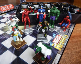 Vintage Marvel Heroes Chess Set With Folding Board Complete