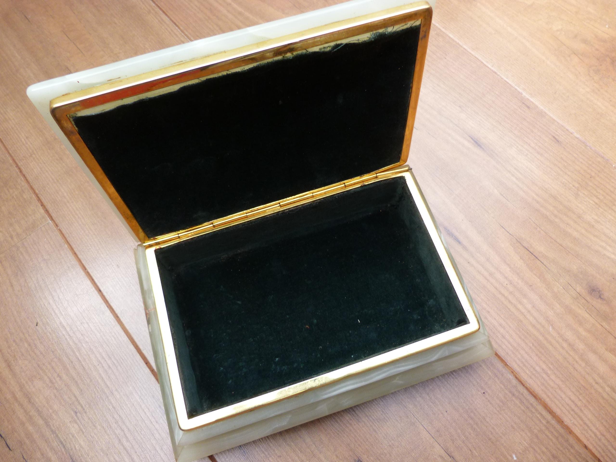 大理石 アンティーク　オニキス　グリーン　ジュエリーボックス　小物入れ ヴィンテージ オニキス 小物入れ グリーン フィギュアド