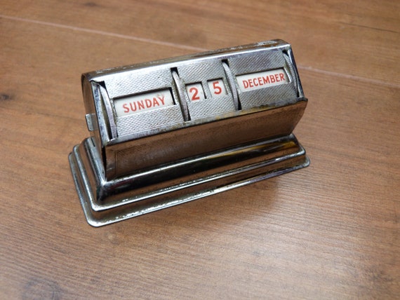 Vintage Perpetual Calendar Desk Calendar Silver Colour Shiny Chrome