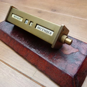 Vintage 1930's Bronze Metal Desk Calendar - Etsy
