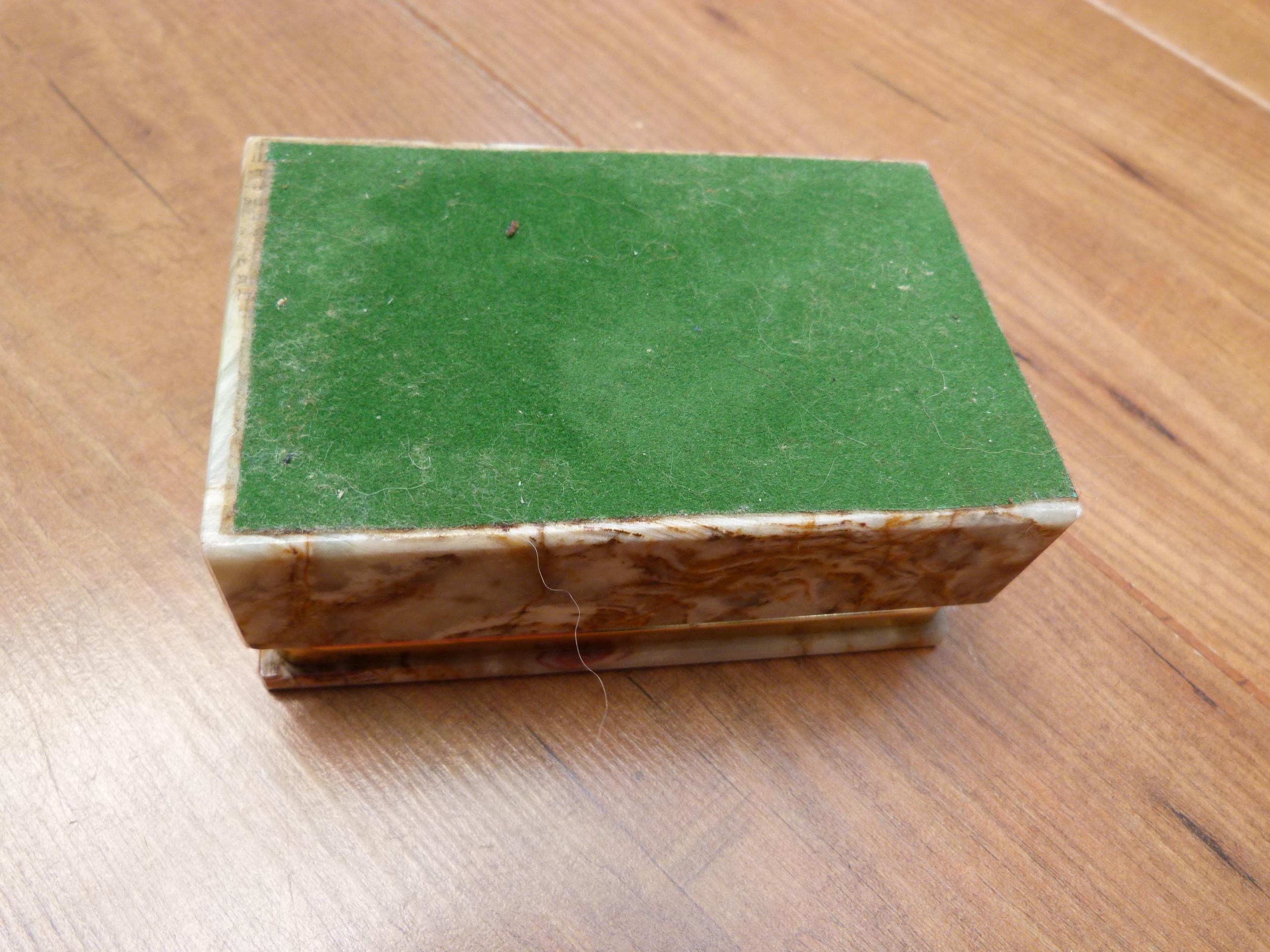 ヴィンテージ オニキス 小物入れ グリーン フィギュアド オニキス