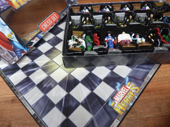 Vintage Marvel Heroes Chess Set With Folding Board Complete Vintage Marvel Heroes Chess Set With Folding Board Complete