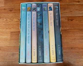 The Complete Chronicles of Narnia Collection Slipcase containing Seven Hardback Illustrated books CS Lewis 7 Book box set