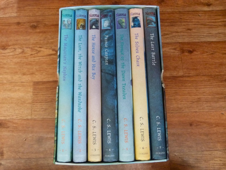 The Complete Chronicles of Narnia Collection Slipcase containing Seven Hardback Illustrated books CS Lewis 7 Book box set image 1