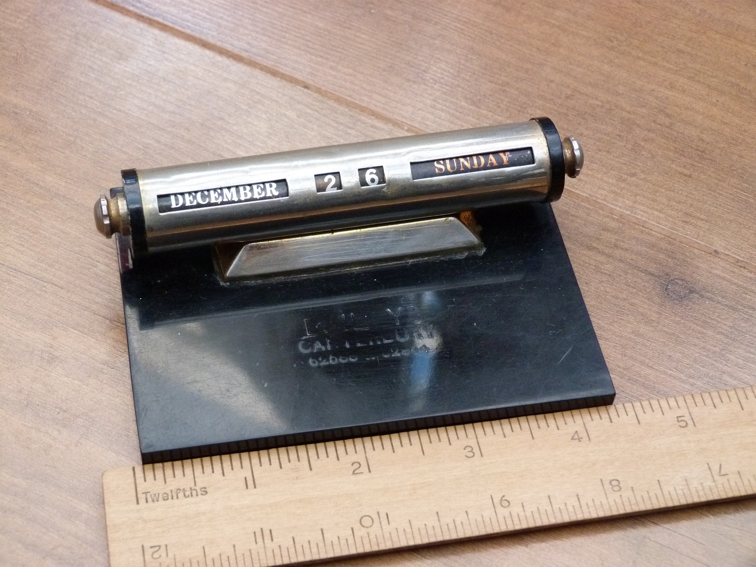 Vintage Perpetual Calendar Desk Calendar Cylindrical Mounted Vintage Perpetual Calendar Desk Calendar Cylindrical Mounted