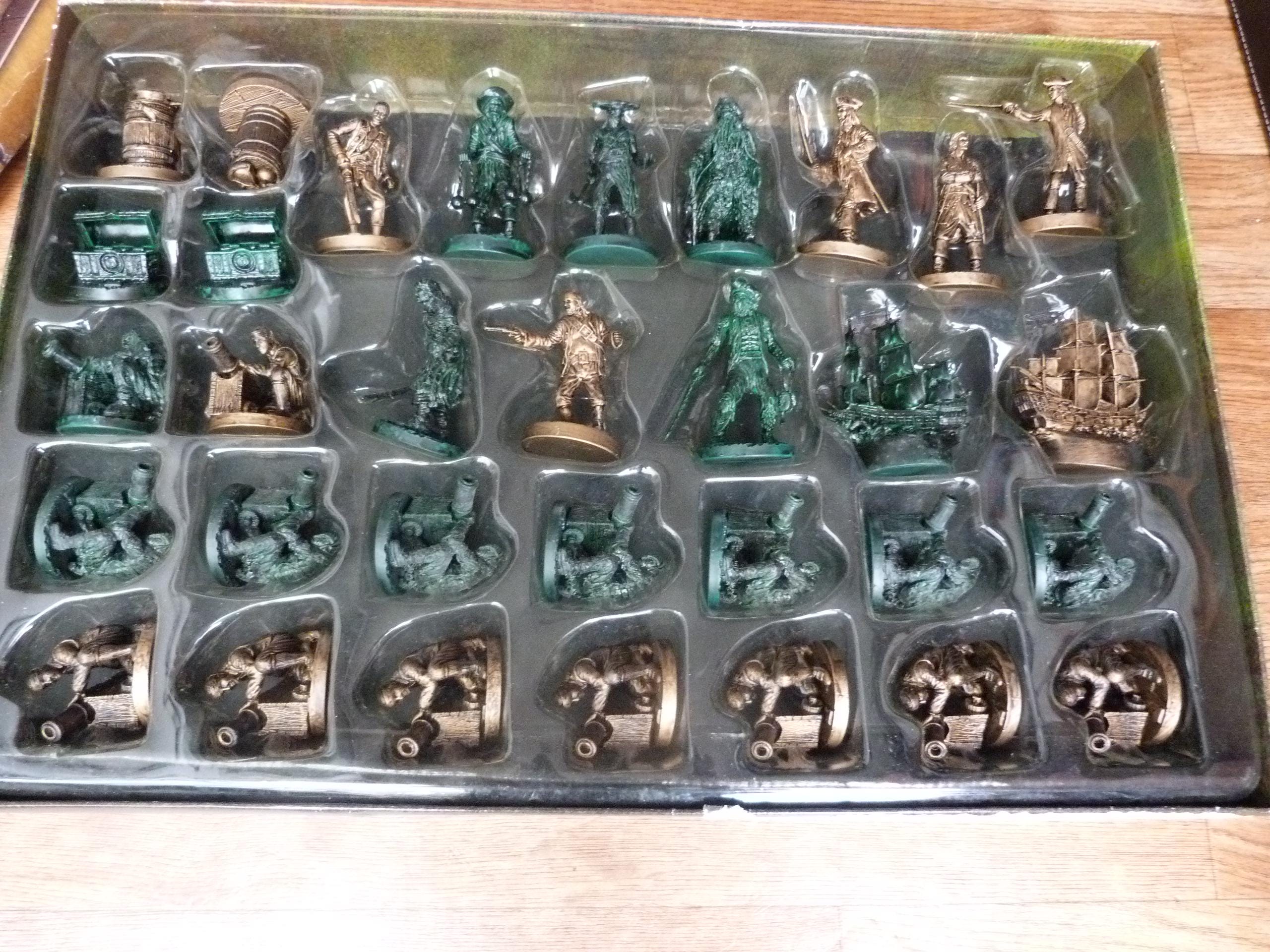 ヴィンテージ パイレーツ・オブ・カリビアン チェスセット 折りたたみ