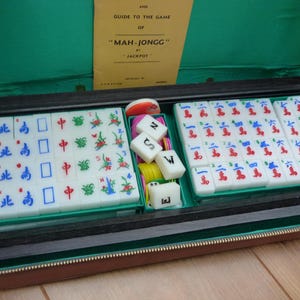 Vintage Mahjong Set in Faux Leather Carry Case Complete with 148 Pieces, Dice, Wind Indicator, Counters and 15 1/2 Inch Racks Portable