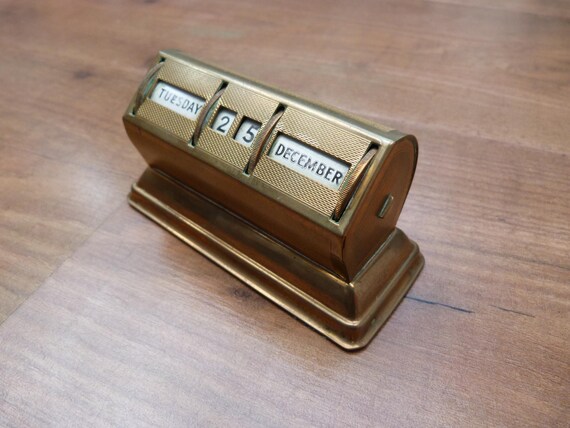 Vintage Perpetual Desk Calendar Brass/gold Colour Burnished Vintage Perpetual Desk Calendar Brass/gold Colour Burnished