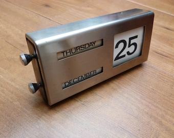 Vintage Perpetual Calendar Desk Calendar Stainless Steel Silver Colour 1970s Vintage Made in England