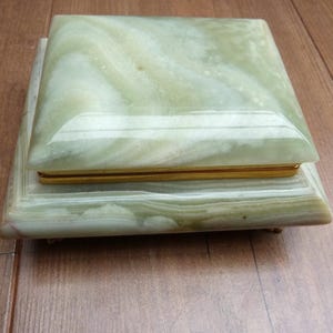 Cigarette Onyx Box