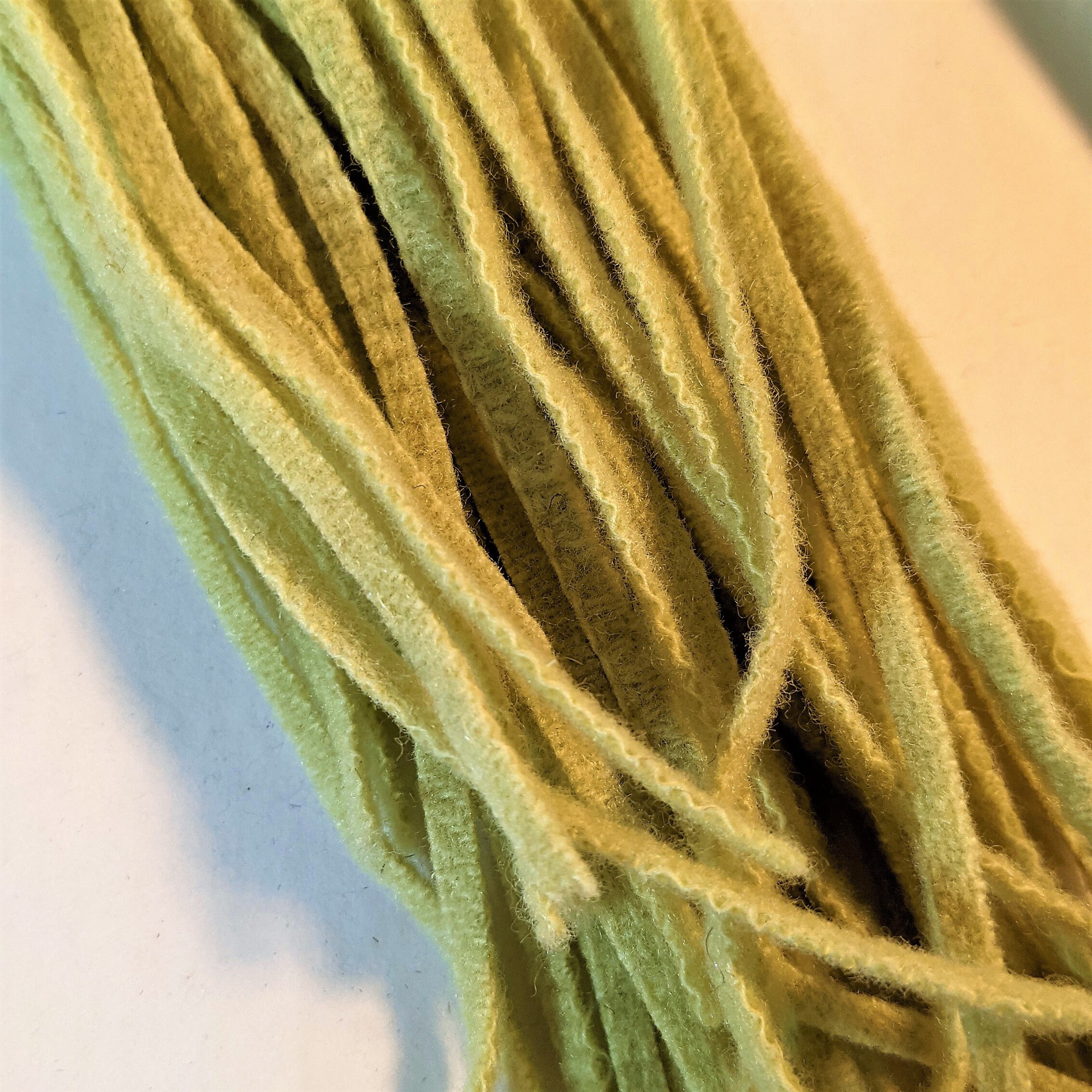Dorr Wool Soft Lime Green Color Wool Strips on Number 4 Blade 18 Inches ...