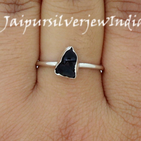 Raw Black Onyx Ring For Women • Black Onyx Stackable Ring • December Birthstone Gift • Raw Crystal Ring • 925 Sterling Silver Raw Stone Ring