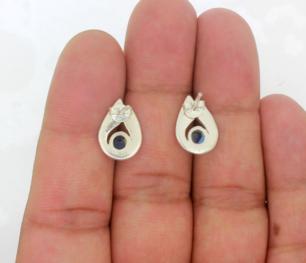 Orecchini A Palla Dew In Argento Con Lapislazzuli Sintetico: Eleganza Quotidiana