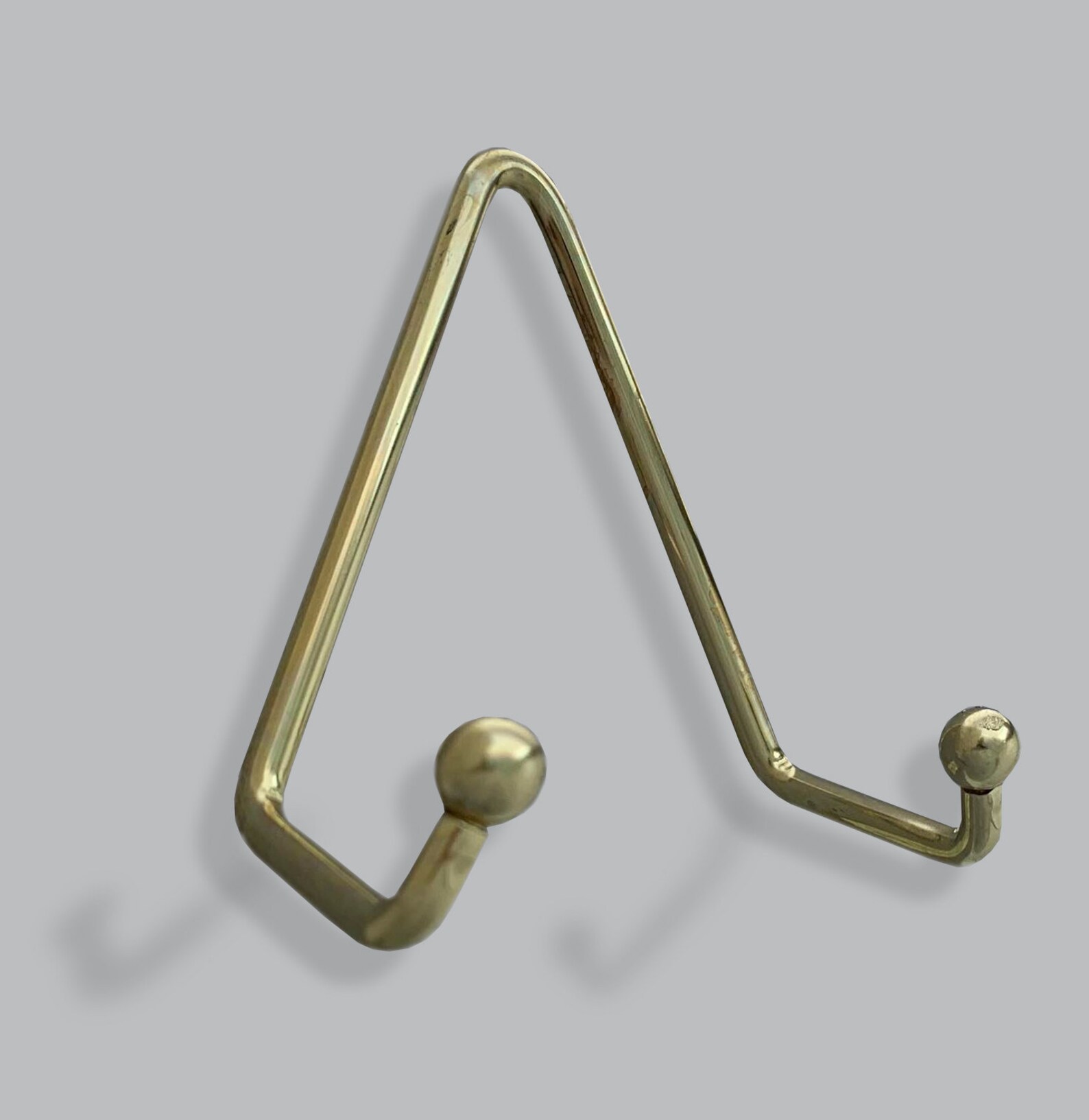 Brass Plate Hanger, Displays Plates on Wall Size 3.5 to 5 in Diameter