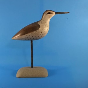 Shorebird decoy carving