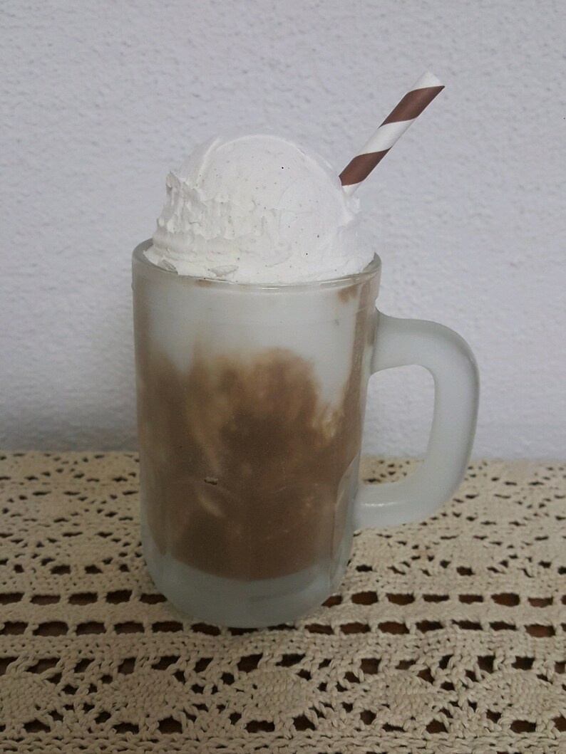 plastic root beer float cups