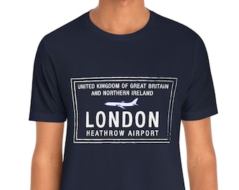 ロンドン ヒースロー 英国 パスポート スタンプ トラベル Tシャツ ユニセックス