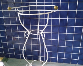 French wash stand, vintage 87 cm, 34 ", mid century, painted iron, stable, elegant. Decorative in home and garden. For plants, birdbath etc