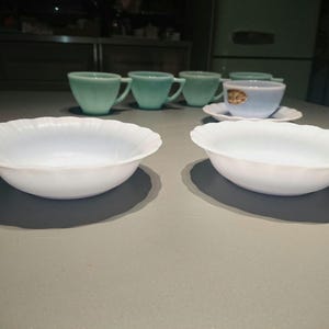 6 left : Pyrex Canada Delphite Blue, similar Fire King Anchor Hocking , 1940/1950s, opal glass, cult, very rare. Very "vintage". To select