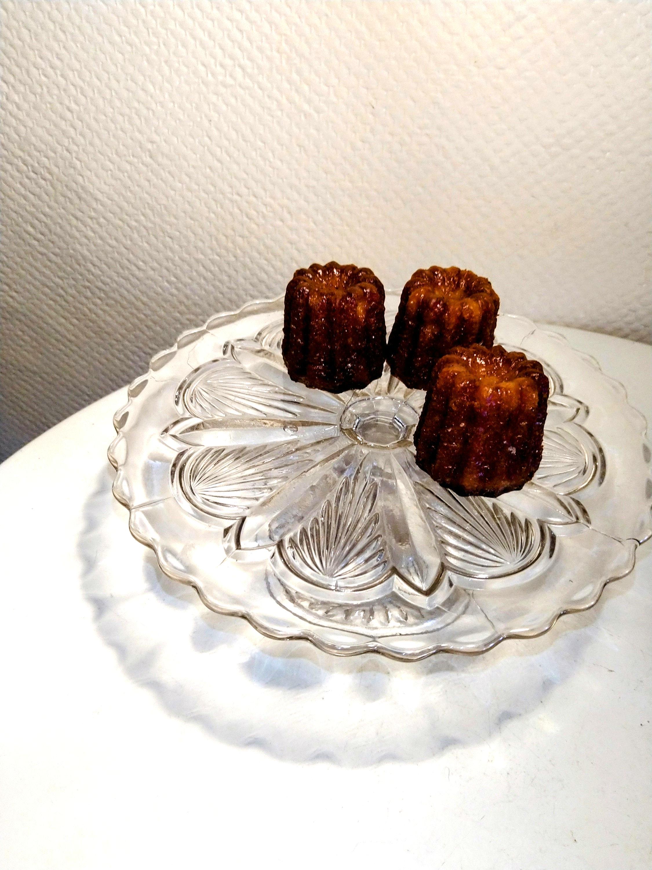 Support à Gâteau En Métal Rose Floral - 18 Pouces - Très Bon état