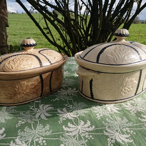 Antique pie, paté dish, end 19th century, great testimony to the cuisine of the time, very decorative, earthenware, sold separately