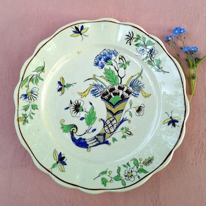 BOCH La Louvière. Hand-painted plate with Cornucopia motif. Keramis 1920-30. Antique - vintage. As a single piece or wall plate. USA: DDP