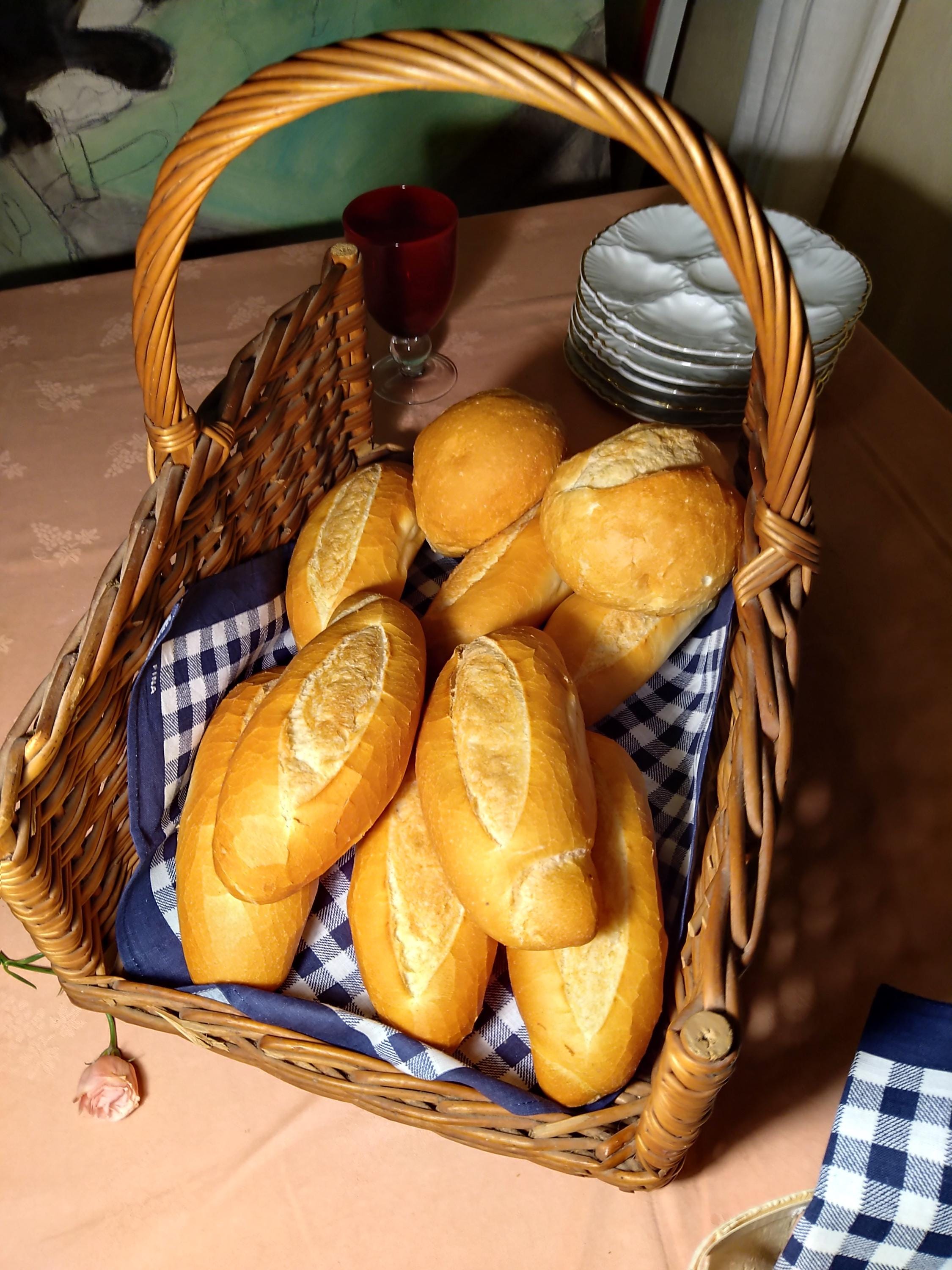フランスアンティーク　バゲットワゴン French Vintage Baker's Basket, Wicker Bread Basket , Vintage