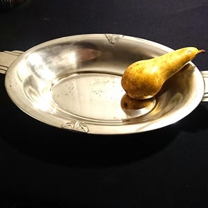 Art Deco bowl from Belgium, silver plated. Antique. hallmarked. A beautiful example of the simple Art Deco style. Original 1920s.