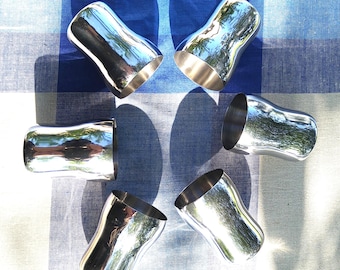 Mid-Century Set of 6 WMF Outdoor/Travel Mugs. Stainless steel, for coffee, cold drinks, or spirits. Vintage barware. 1970s Germany. USA: DDP