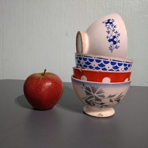 Small Bol mix, choice. Antique shabby bowls, small sizes, sought-after Boch patterns, famous cafe au lait bowls. 30s/40s. Vintage