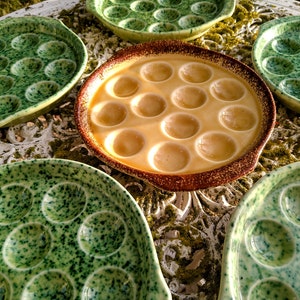 2 left : large French GIEN snail plates, tapas plates, vintage ceramics. For 12 escargots. Stable, rare. Very good condition. Appetizing.