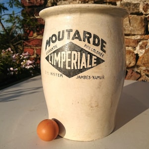 Old spice jars. earthenware. Giant mustard pot. 5 liters volume. The classics for the kitchen or garden. Well preserved.