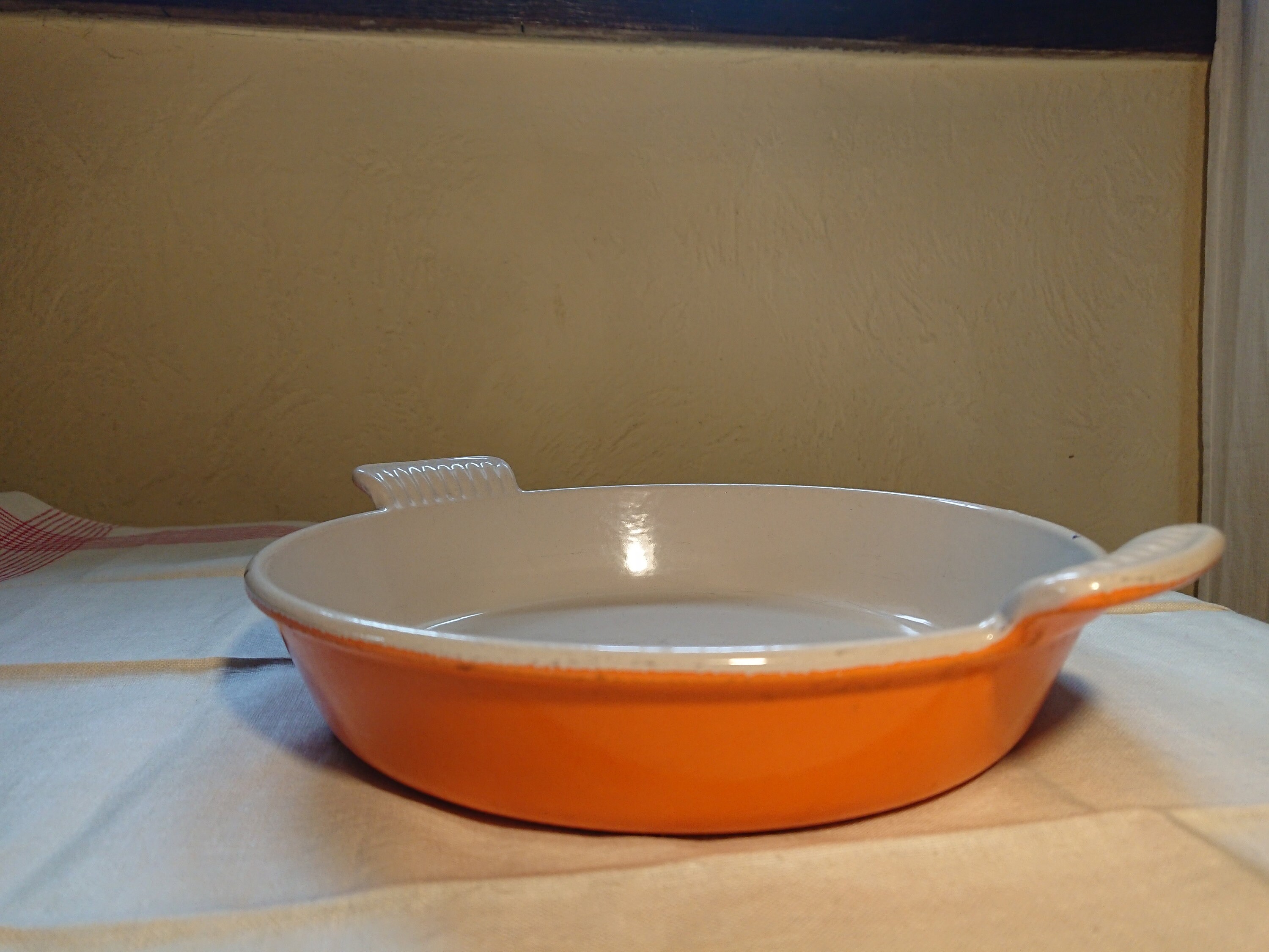 Le Creuset Cousances, France, Size 22, Classic Large Round