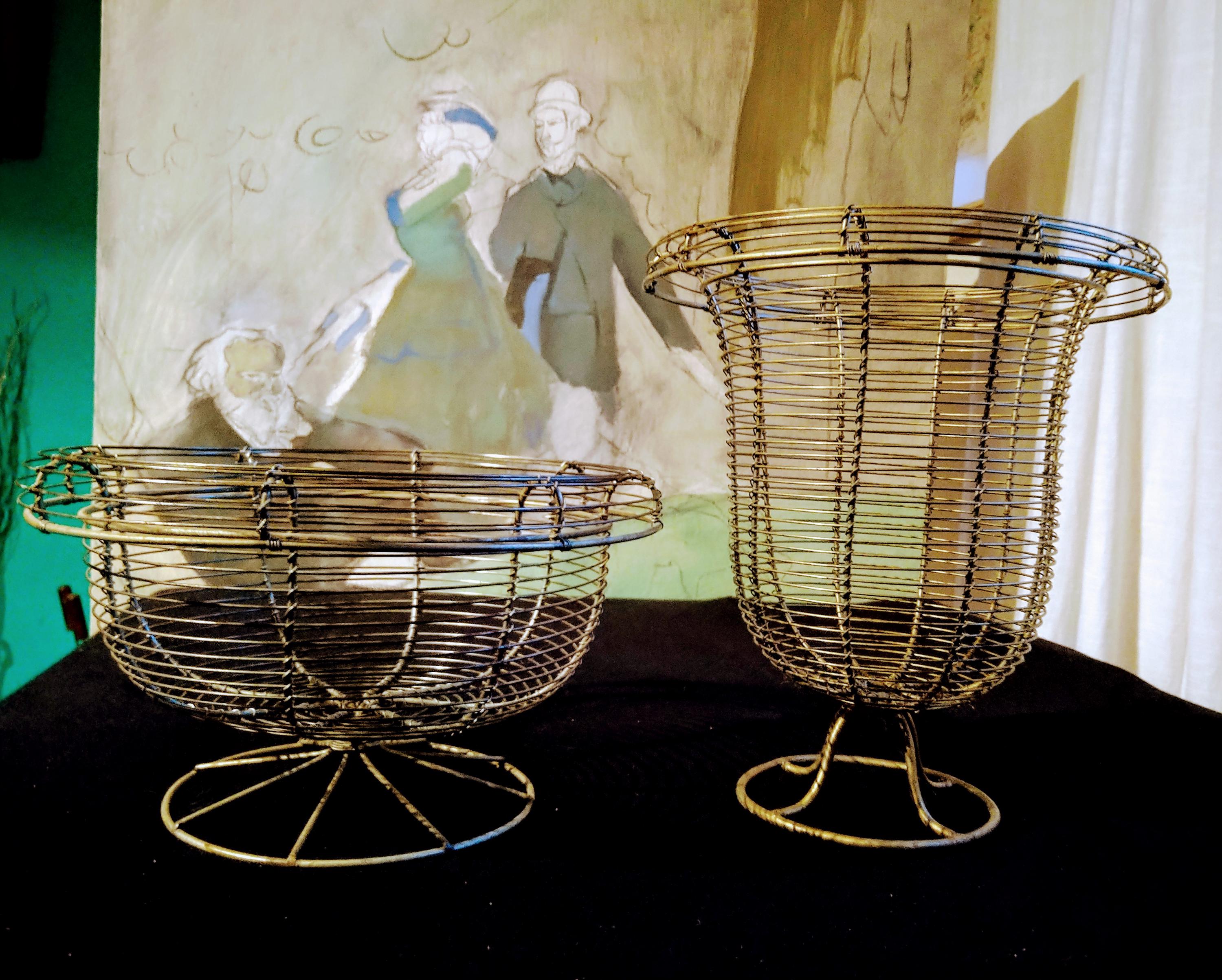 Ancien panier à oeufs en fil de fer - France