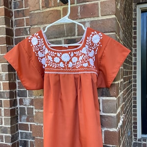 UT Mexican Women&#39;s Top Burnt Orange with White Embroidery, Sizes S-2XL, Perfect Gameday Attire
