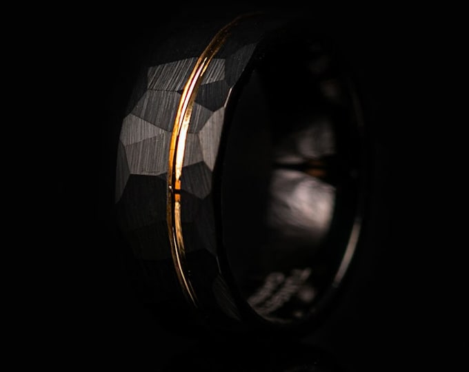 Black and Gold Wedding Band, Hammered Black Engagement Band for Men, 18k Gold Wedding Band, Hammered Ring for Men